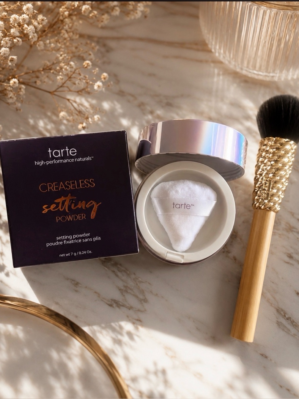 tarte Creaseless Setting Powder - Pink with Tarte blending brush